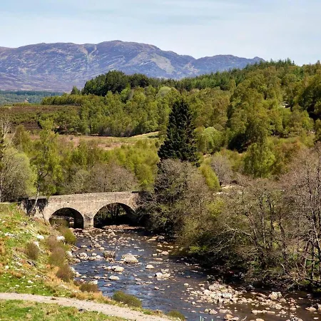 Spectacular Mountain View Ecopod Villa Newtonmore Exterior photo