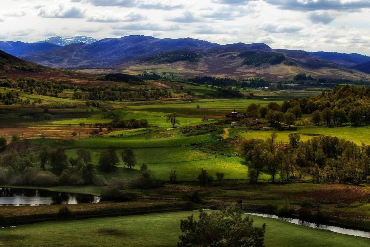 Spectacular Mountain View Ecopod *